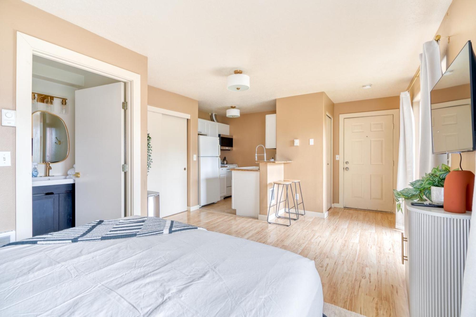 Holiday home Collection - John's Landing Haven - Near Ohsu